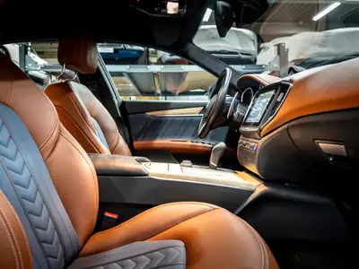 Maserati Ghibli S Q4 — Berline de prestige 430 ch, 38'000 km seulement — Miniatur 21