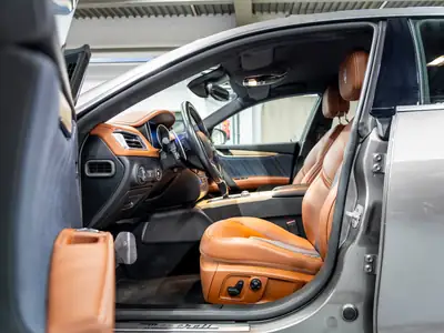 Maserati Ghibli S Q4 — Berline de prestige 430 ch, 38'000 km seulement — Miniatur 19