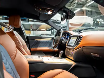 Maserati Ghibli S Q4 — Berline de prestige 430 ch, 38'000 km seulement — Miniatur 20
