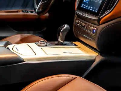 Maserati Ghibli S Q4 — Berline de prestige 430 ch, 38'000 km seulement — Miniatur 23
