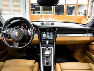 Porsche 911 Carrera 4 PDK 2015 — Coupé sportif légendaire, full options origine Suisse — Miniatur 30