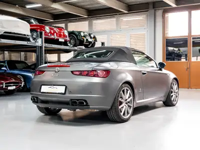 Alfa Romeo Spider 1.8 TBi — Cabriolet sportif serie spéciale Italia Independent, 61000 km — Detail