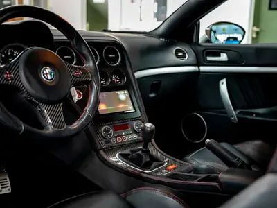 Alfa Romeo Spider 1.8 TBi — Cabriolet sportif serie spéciale Italia Independent, 61000 km — Miniatur 11