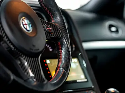 Alfa Romeo Spider 1.8 TBi — Cabriolet sportif serie spéciale Italia Independent, 61000 km — Miniatur 10