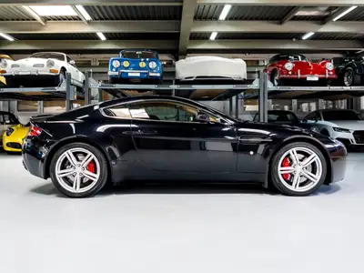 Aston Martin V8 Vantage 4.7 Sportshift — Coupé sportif britannique d'exception, 89 900 km — tableau de bord