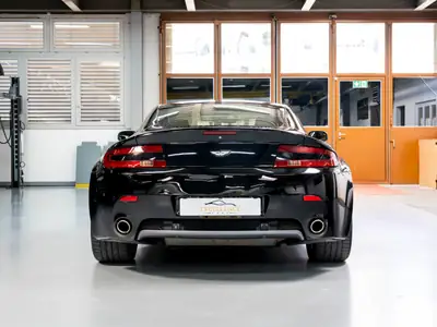 Aston Martin V8 Vantage 4.7 Sportshift — Coupé sportif britannique d'exception, 89 900 km — Miniature 7