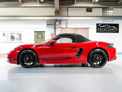 Porsche 718 Boxster 2.0 PDK — Cabriolet sportif, 300 ch, quasi neuf, 1 propriétaire — Innenraum