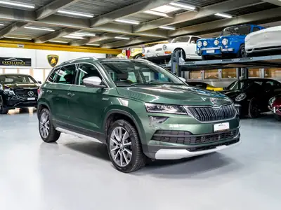 Skoda Karoq 1.5 TSI Scout 4x4 — SUV polyvalent, 4 roues motrices, un propriétaire — arrière