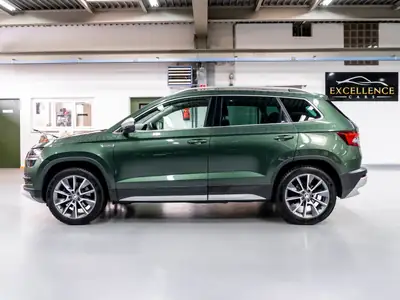 Skoda Karoq 1.5 TSI Scout 4x4 — SUV polyvalent, 4 roues motrices, un propriétaire — intérieur