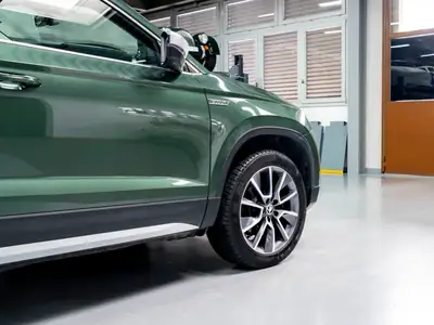 Skoda Karoq 1.5 TSI Scout 4x4 — SUV polyvalent, 4 roues motrices, un propriétaire — Miniature 11