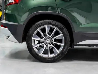 Skoda Karoq 1.5 TSI Scout 4x4 — SUV polyvalent, 4 roues motrices, un propriétaire — Miniature 12