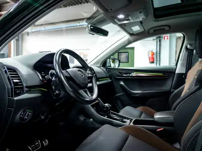 Skoda Karoq 1.5 TSI Scout 4x4 — SUV polyvalent, 4 roues motrices, un propriétaire — Miniature 14