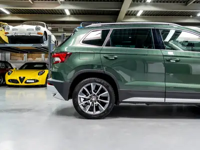 Skoda Karoq 1.5 TSI Scout 4x4 — SUV polyvalent, 4 roues motrices, un propriétaire — Miniature 13