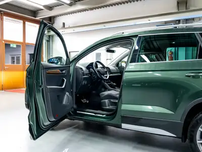 Skoda Karoq 1.5 TSI Scout 4x4 — SUV polyvalent, 4 roues motrices, un propriétaire — Miniature 18