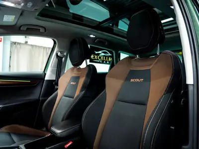 Skoda Karoq 1.5 TSI Scout 4x4 — SUV polyvalent, 4 roues motrices, un propriétaire — Miniature 17