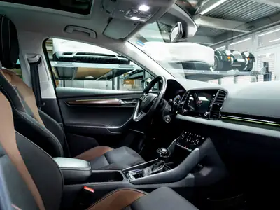 Skoda Karoq 1.5 TSI Scout 4x4 — SUV polyvalent, 4 roues motrices, un propriétaire — Miniature 24