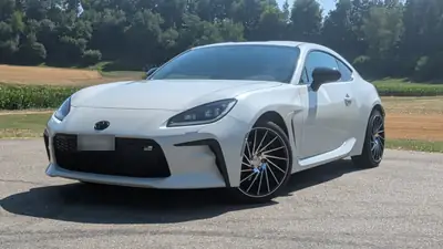 Toyota GR 86 2.4 Sport+ — Coupé sportif manuel, 234 ch de pur plaisir de conduite — Außenansicht
