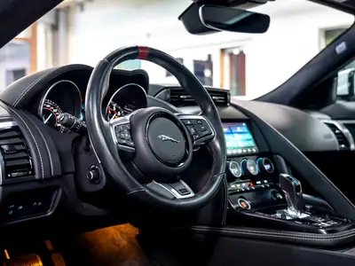 Jaguar F-Type Coupé 3.0 V6 S/C AWD — Superbe coupé sportif, moteur surcompressé 380 ch — Miniatur 15