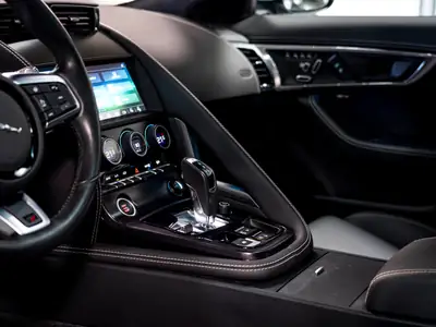 Jaguar F-Type Coupé 3.0 V6 S/C AWD — Superbe coupé sportif, moteur surcompressé 380 ch — Miniatur 16
