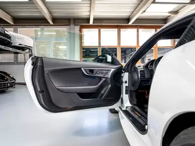 Jaguar F-Type Coupé 3.0 V6 S/C AWD — Superbe coupé sportif, moteur surcompressé 380 ch — Miniatur 22