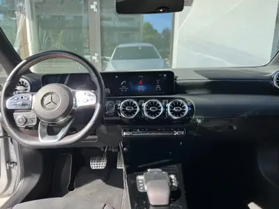 Mercedes-Benz Classe A 180 Night Star — Compacte urbaine élégante, première main et service gratuit — detail