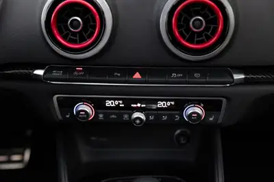 Audi S3 2.0 T FSI Quattro — Berline sportive 310 ch, transmission S-Tronic — Miniatur 17