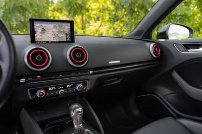 Audi S3 2.0 T FSI Quattro — Berline sportive 310 ch, transmission S-Tronic — Miniatur 16