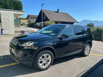 Land Rover Discovery Sport 2.0 TD4 180 — SUV 7 places robuste, diesel efficient — exterior view