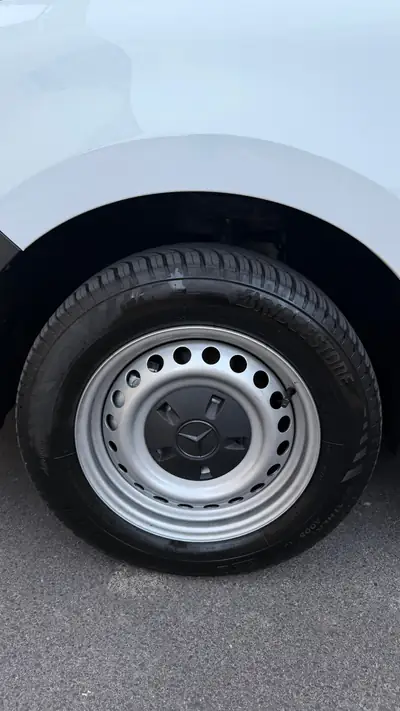 Mercedes-Benz Citan 2024 — Utilitaire compact fiable, 32 000 km, équipé Apple CarPlay — cruscotto