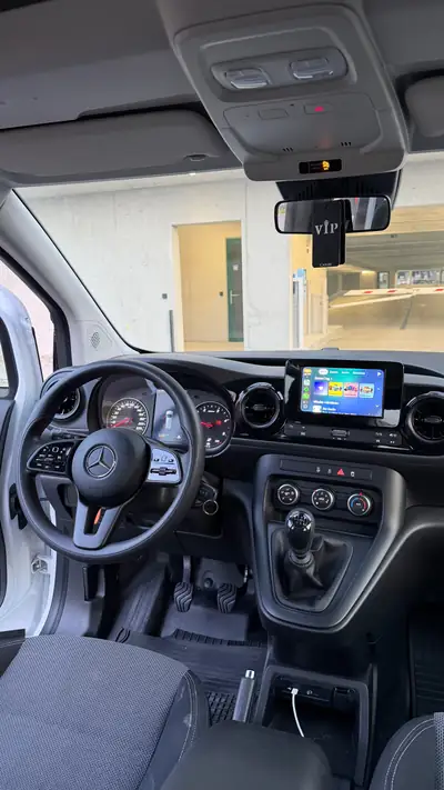 Mercedes-Benz Citan 2024 — Utilitaire compact fiable, 32 000 km, équipé Apple CarPlay — Miniatura 7