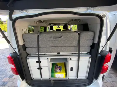 Citroën Spacetourer Vanster — 8-places, cuisine & lit intégrés, 177 ch automatique — Innenraum