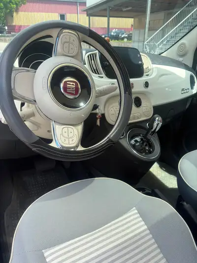 Fiat 500 0.9 TwinAir Collezione — Citadine iconique, ultra-économe et peu kilométrée — interior