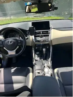 Lexus NX 300h Special Edition — SUV hybride élégant, 100'000 km seulement — rear view