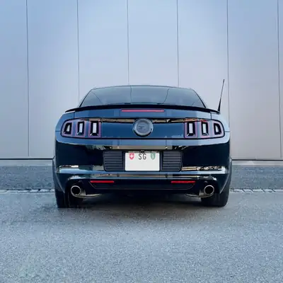 Ford Mustang 5.0 — Muscle car légendaire, boîte manuelle, 420 ch — détail