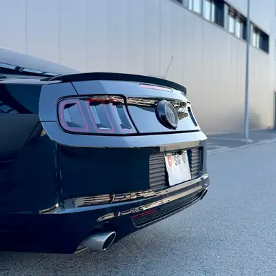 Ford Mustang 5.0 — Muscle car légendaire, boîte manuelle, 420 ch — Miniature 8