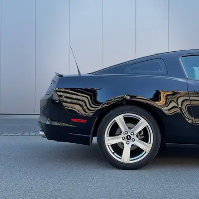 Ford Mustang 5.0 — Muscle car légendaire, boîte manuelle, 420 ch — Miniature 14