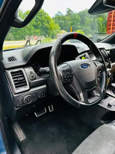 Ford Ranger 2.0 EcoBlue 4x4 Raptor — Pick-up robuste, sans sinistre, kilométrage maîtrisé — Seitenansicht