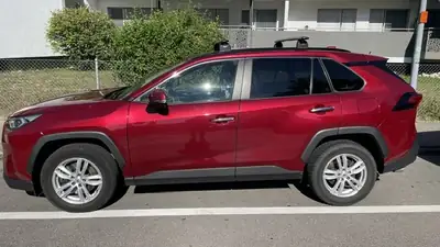 Toyota RAV-4 2.0i Premium — SUV fiable à 90 500 km, sans sinistre — detail