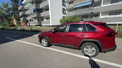 Toyota RAV-4 2.0i Premium — SUV fiable à 90 500 km, sans sinistre — Thumbnail 8