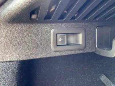Skoda Kamiq 1.5 TSI Monte Carlo — SUV compact dynamique, seulement 32'000 km — Miniatura 8
