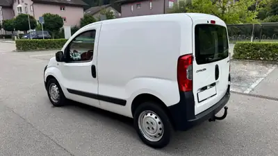 Citroën Nemo 1.3 HDi 75 — Utilitaire compact diesel, attelage fixe, révision faite — Seitenansicht