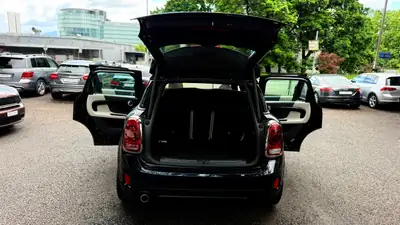MINI Countryman Cooper ALL4 Steptronic — SUV compact polyvalent, traction intégrale et 112 000 km — Miniature 7