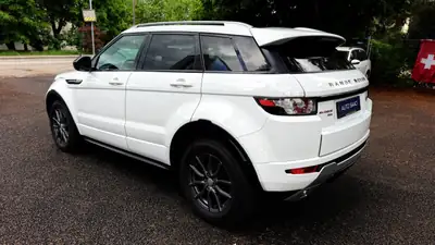 Range Rover Evoque 2.0 Si4 Dynamic — SUV compact premium, 4 roues motrices, entretien suivi — tableau de bord