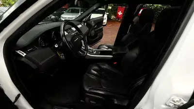 Range Rover Evoque 2.0 Si4 Dynamic — SUV compact premium, 4 roues motrices, entretien suivi — Miniature 11