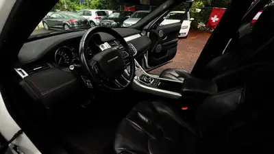 Range Rover Evoque 2.0 Si4 Dynamic — SUV compact premium, 4 roues motrices, entretien suivi — Miniature 10