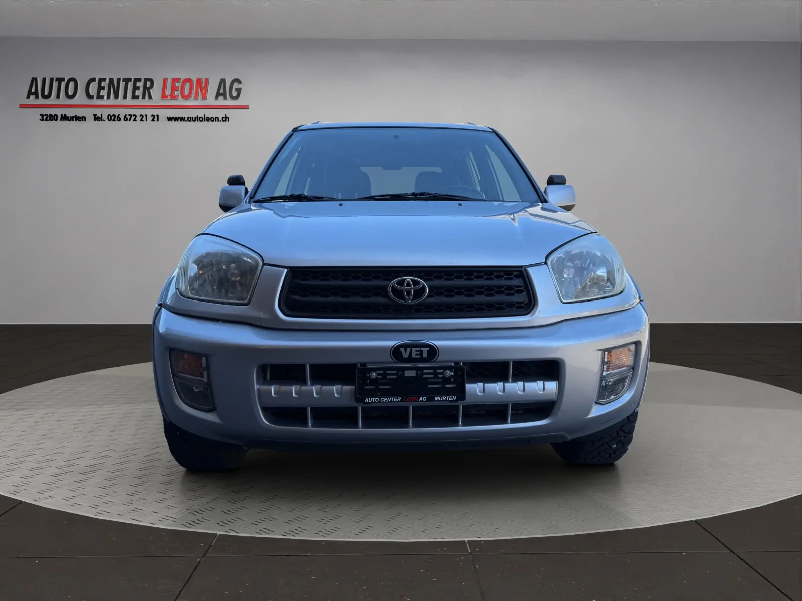 Toyota RAV-4 2.0 16V Linea Terra — SUV fiable des années 2000, attelage 1500 kg