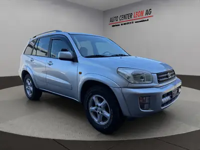 Toyota RAV-4 2.0 16V Linea Terra — SUV fiable des années 2000, attelage 1500 kg — Miniature 8
