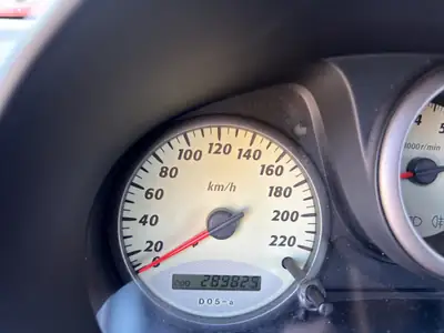 Toyota RAV-4 2.0 16V Linea Terra — SUV fiable des années 2000, attelage 1500 kg — Miniature 11