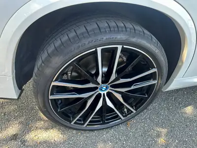 BMW X5 xDrive45e M Sport — Hybride rechargeable, batterie 97%, première main — dettaglio
