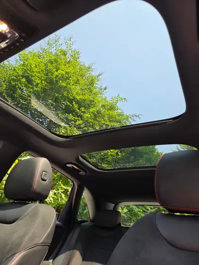 Mercedes-Benz B 200 AMG Line — Compacte premium avec toit panoramique, 55 000 km — dettaglio